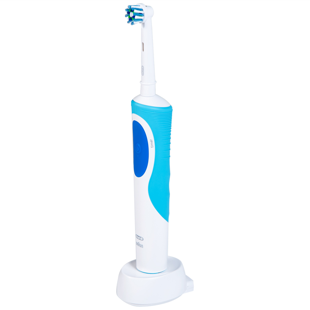 Hình ảnh Bàn chải đánh răng điện Oral-B Vitality Crossaction Blue làm sạch mảng bám trên răng